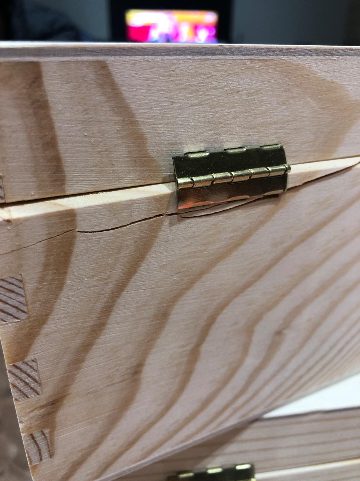 Creative Deco Boîte bois brut A4 33,8 cm avec serrure