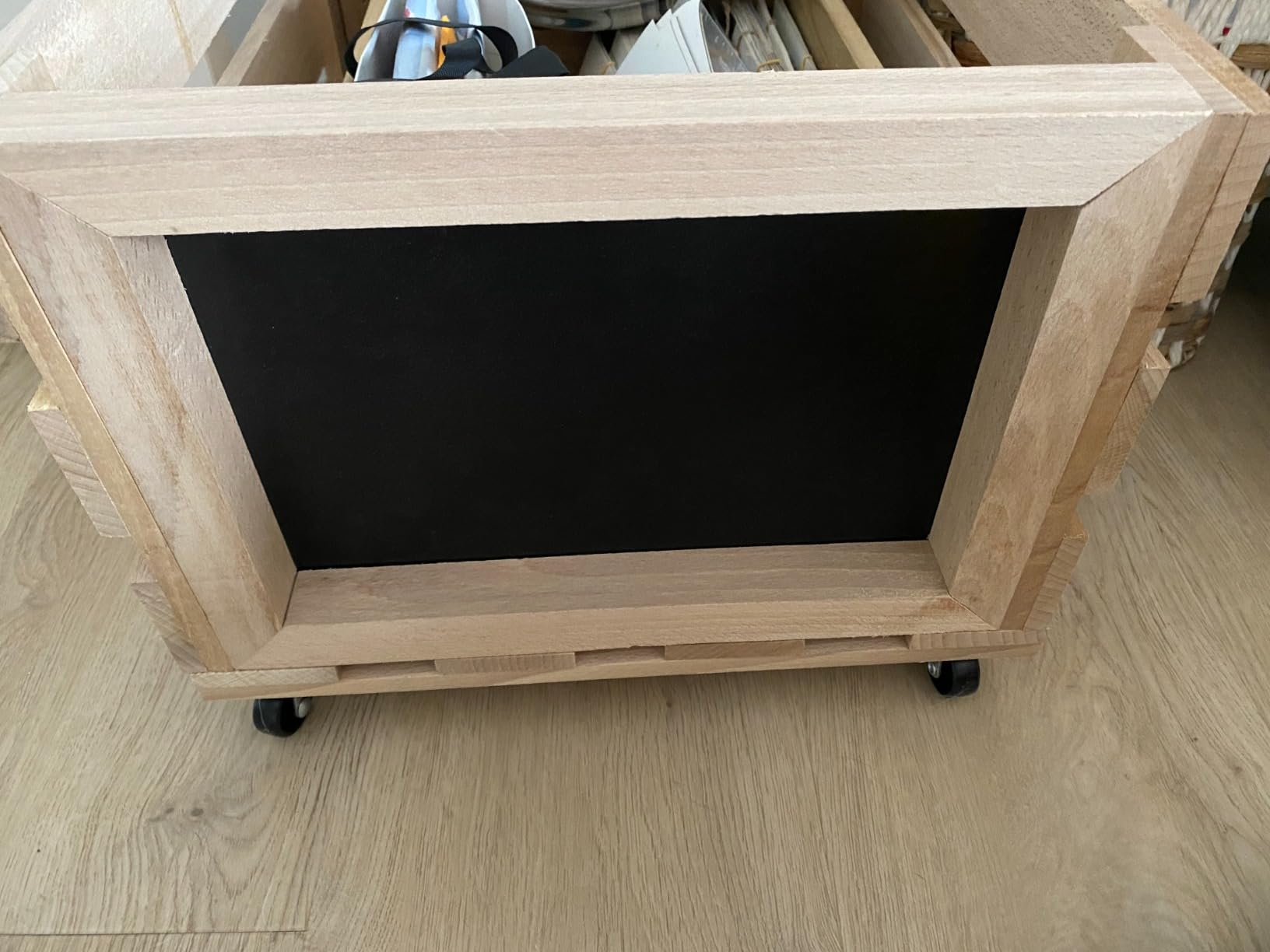 Creative Deco Caisse Bois Vinyles 46x36x29 cm hêtre roulettes