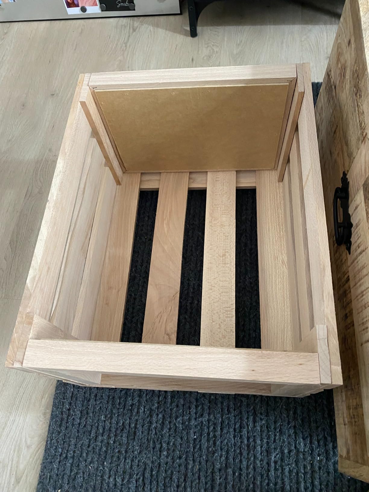 Creative Deco Caisse Bois Vinyles 46x36x29 cm hêtre roulettes