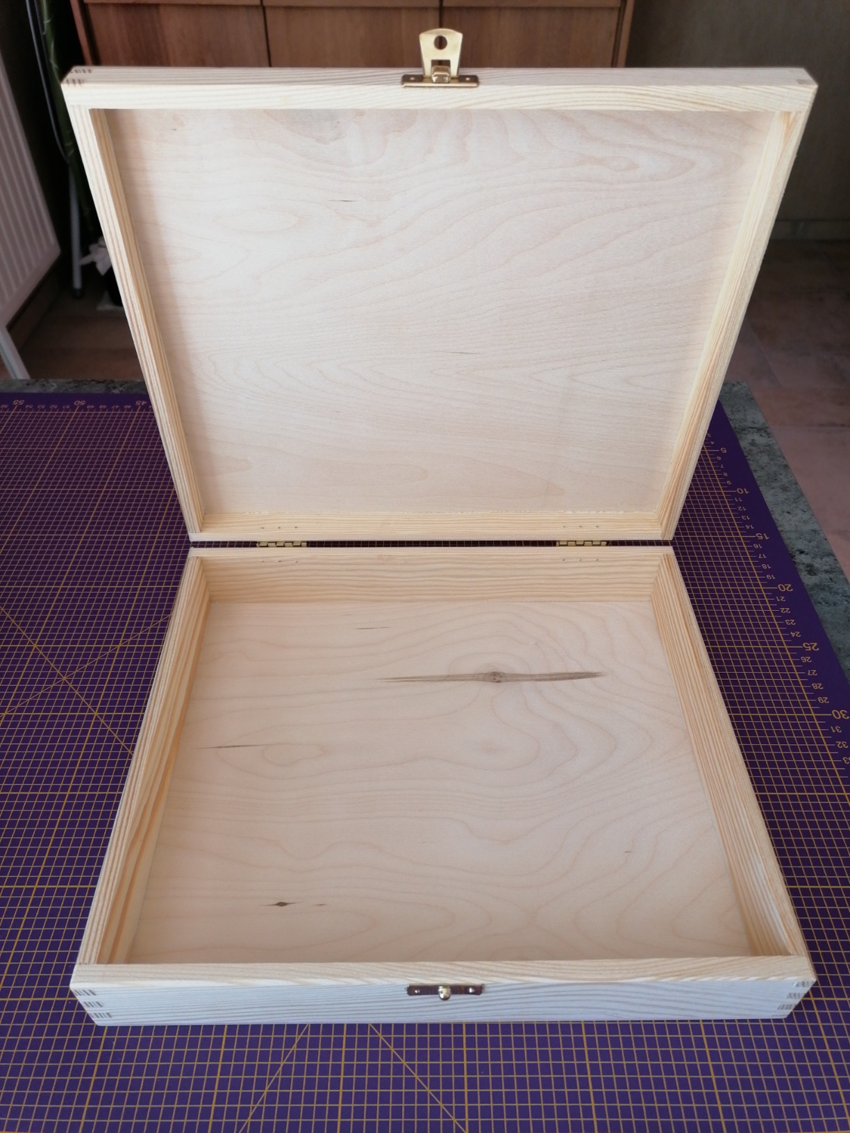 Creative Deco Boîte rangement bois 29x25 cm couvercle serrure brut